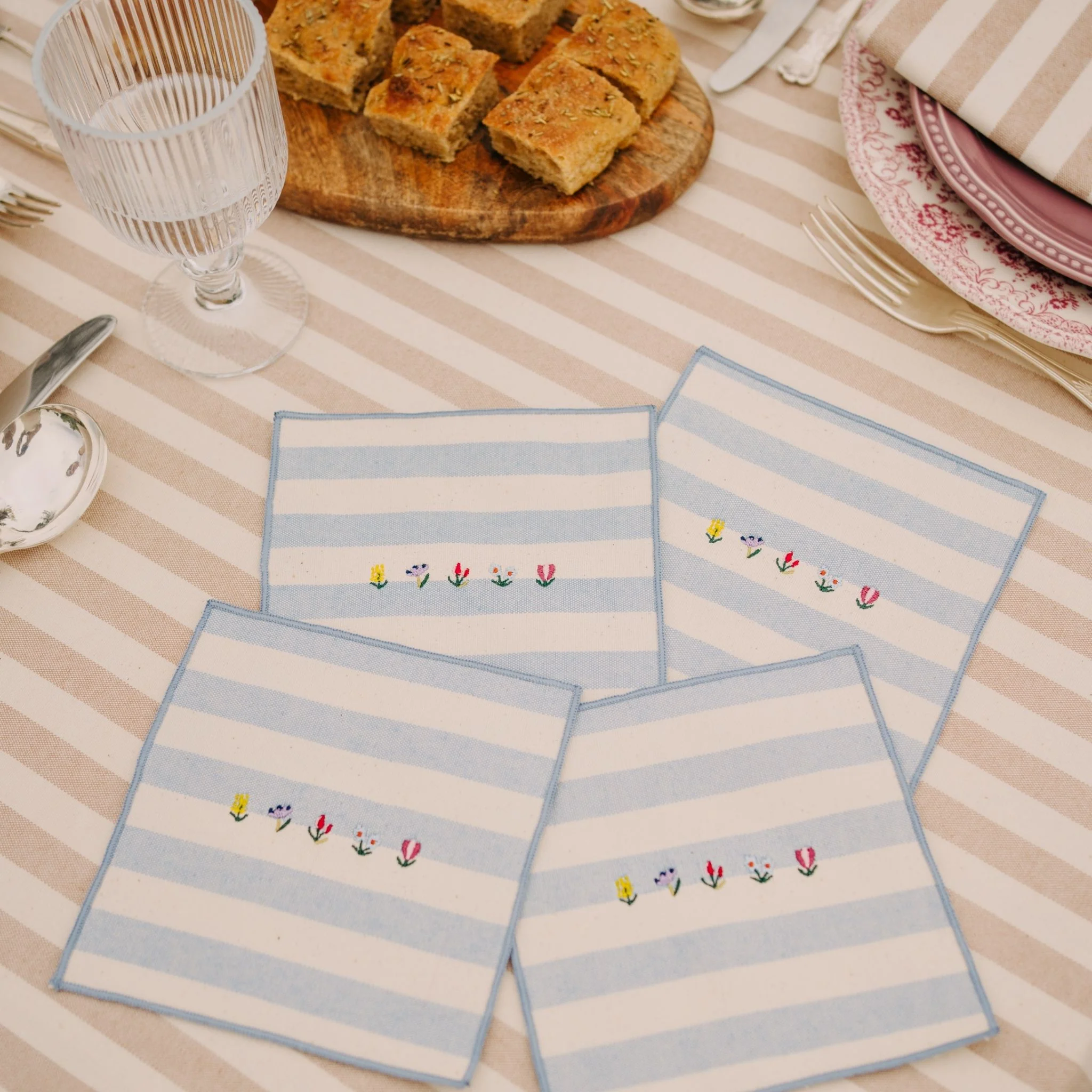 Roupa de mesa Barra, em algodão, com flores bordadas - Image 12