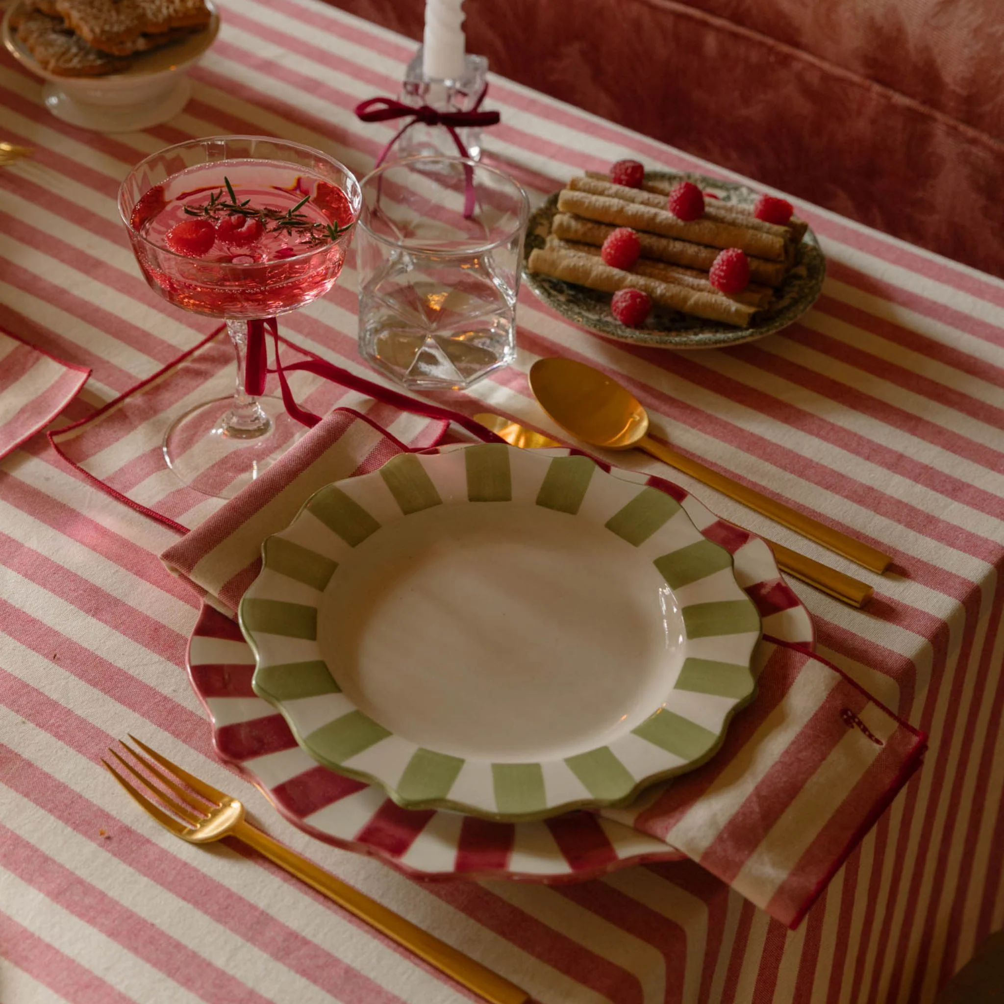 Roupa de mesa Barra, em algodão, com pequenos motivos de Natal bordados - Image 15