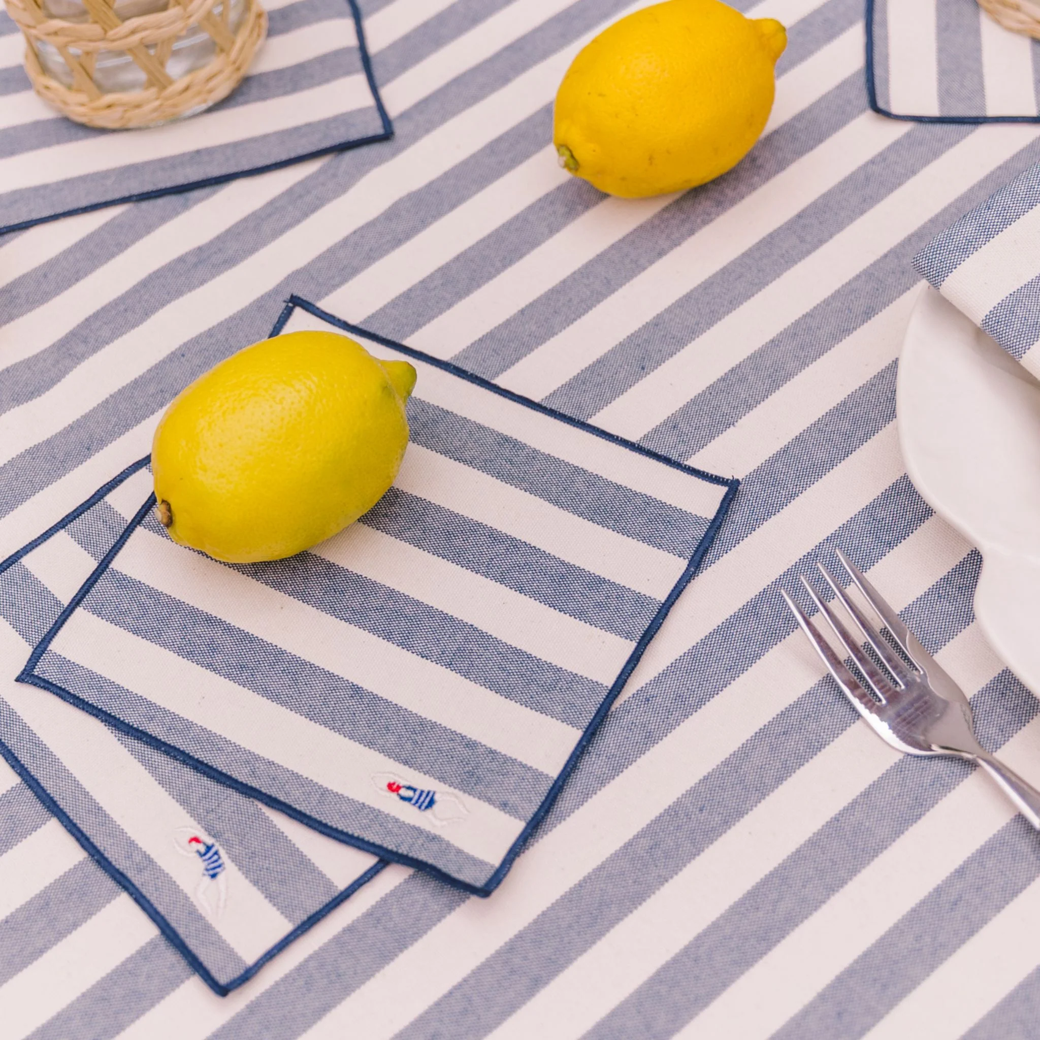 Roupa de mesa Barra, em algodão, com motivos de verão bordados - Image 14