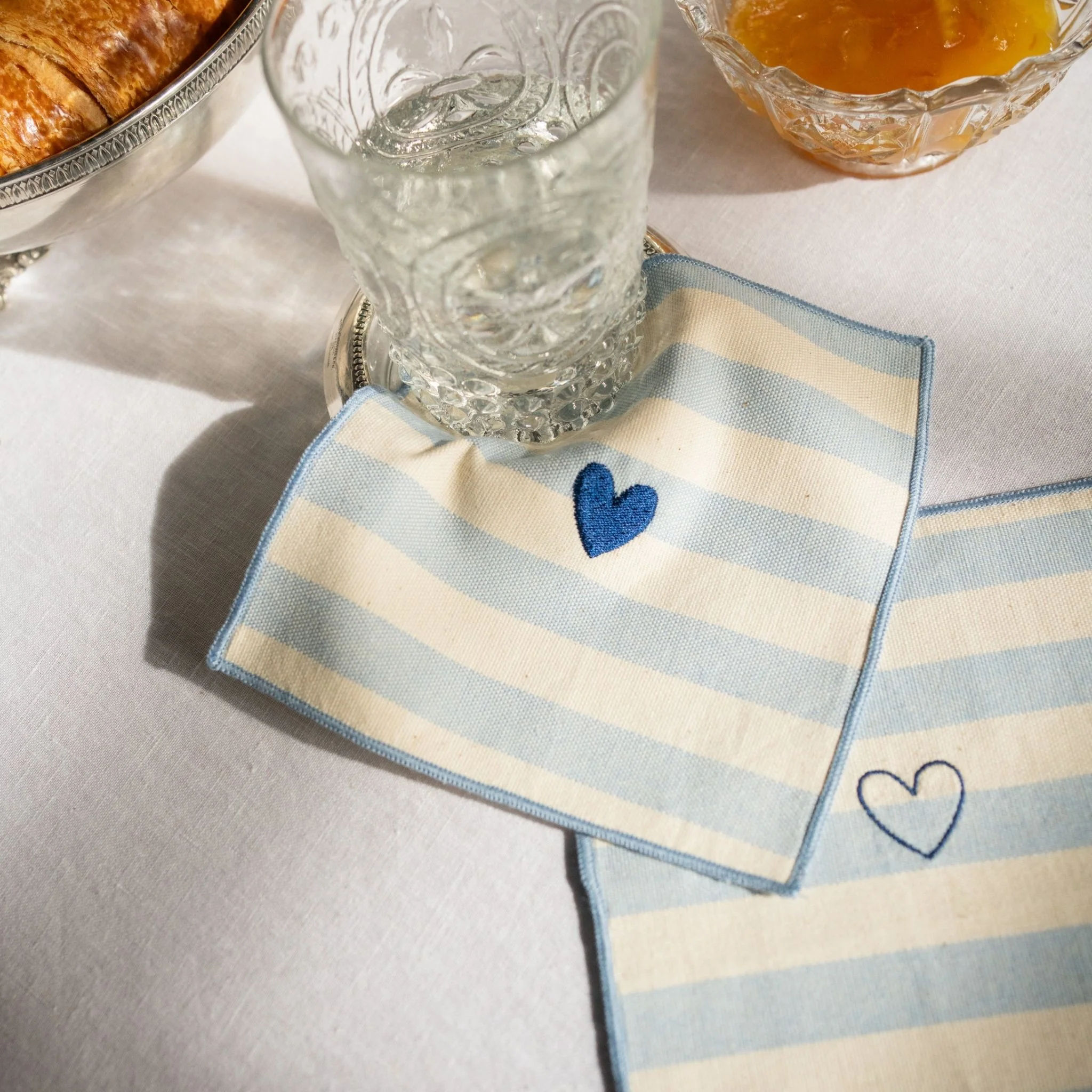 Roupa de mesa Barra, em algodão, com corações bordados - Image 9