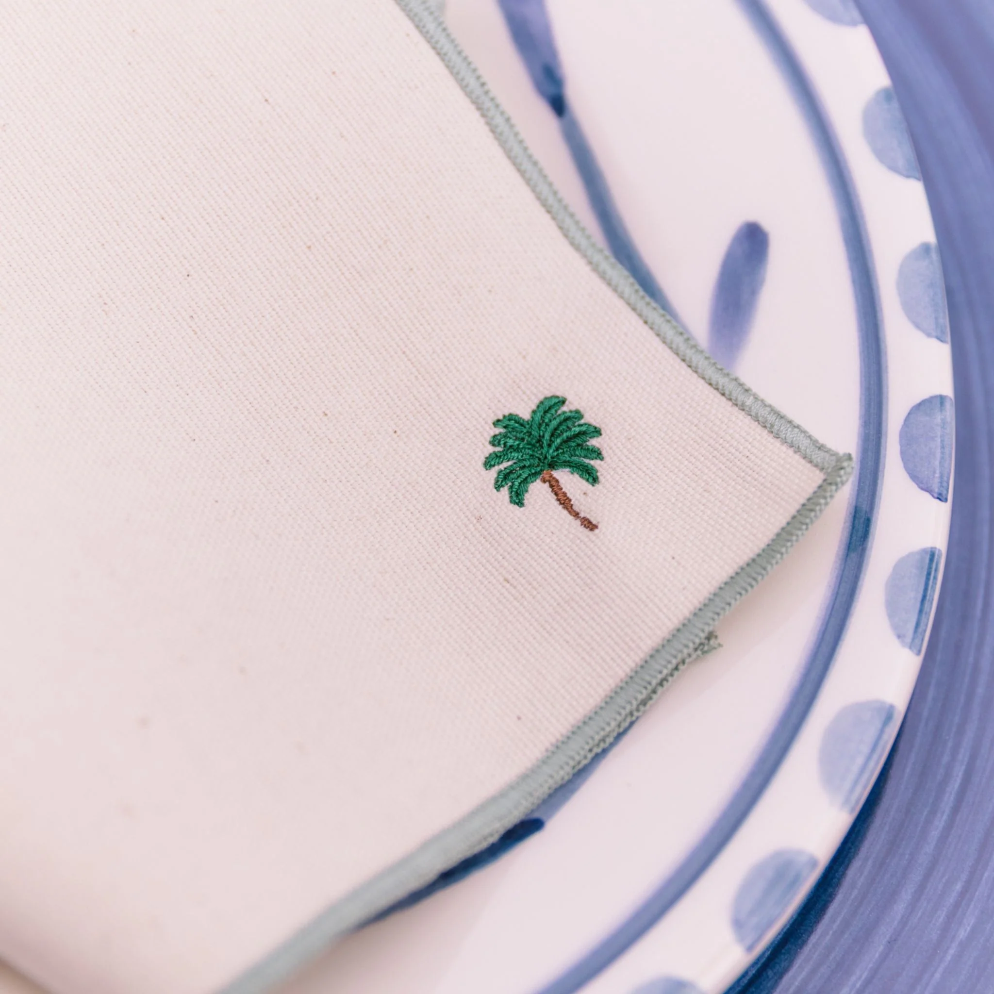 Roupa de mesa Nazaré em cru, em algodão, com motivos de verão bordados - Image 8
