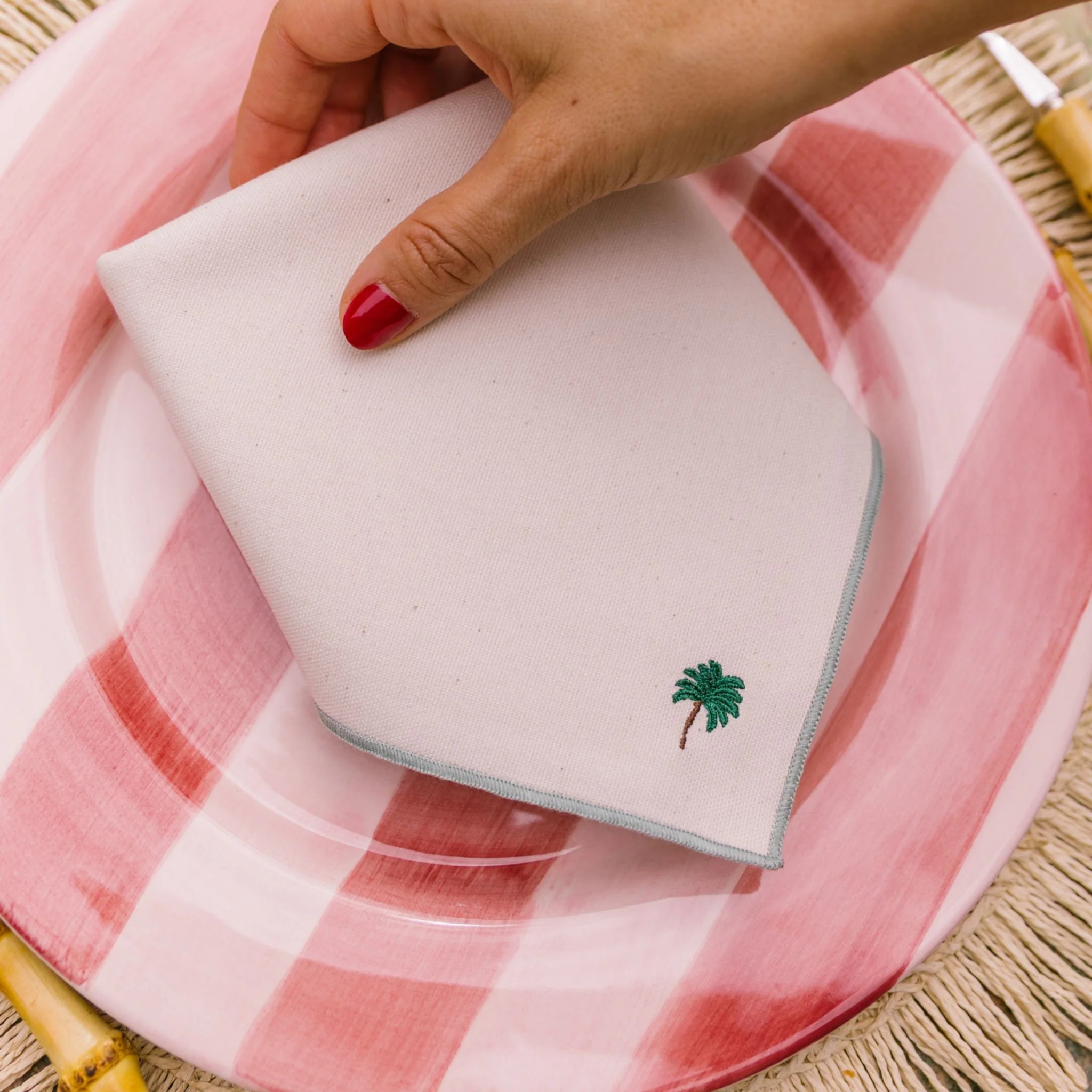 Roupa de mesa Nazaré em cru, em algodão, com motivos de verão bordados - Image 9