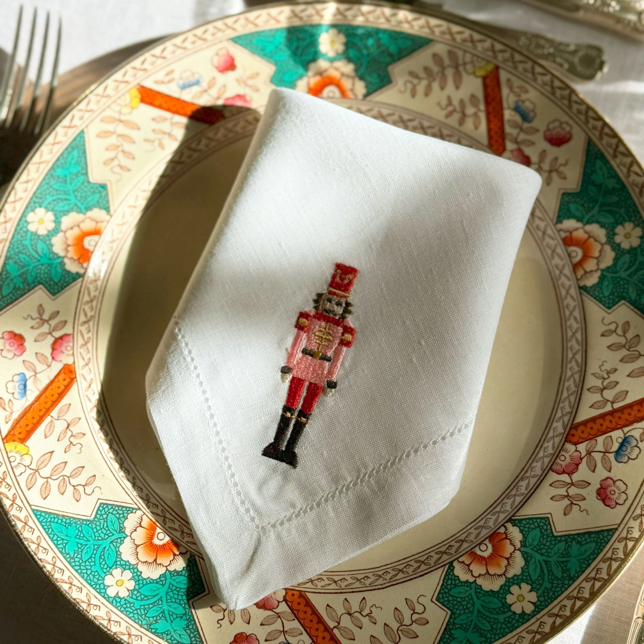 Roupa de mesa Mafra, em algodão, com soldados bordados - Image 16