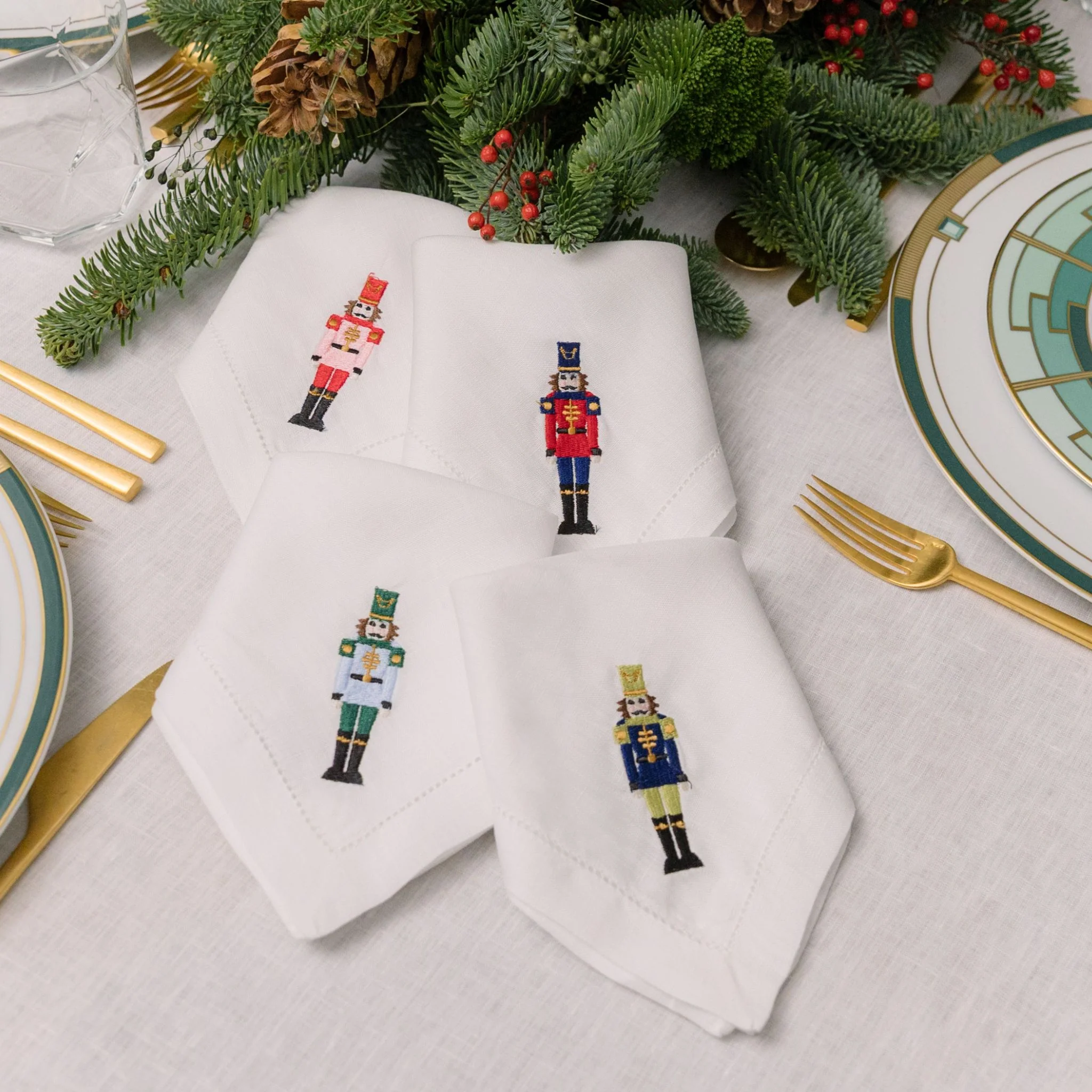 Roupa de mesa Mafra, em algodão, com soldados bordados - Image 6