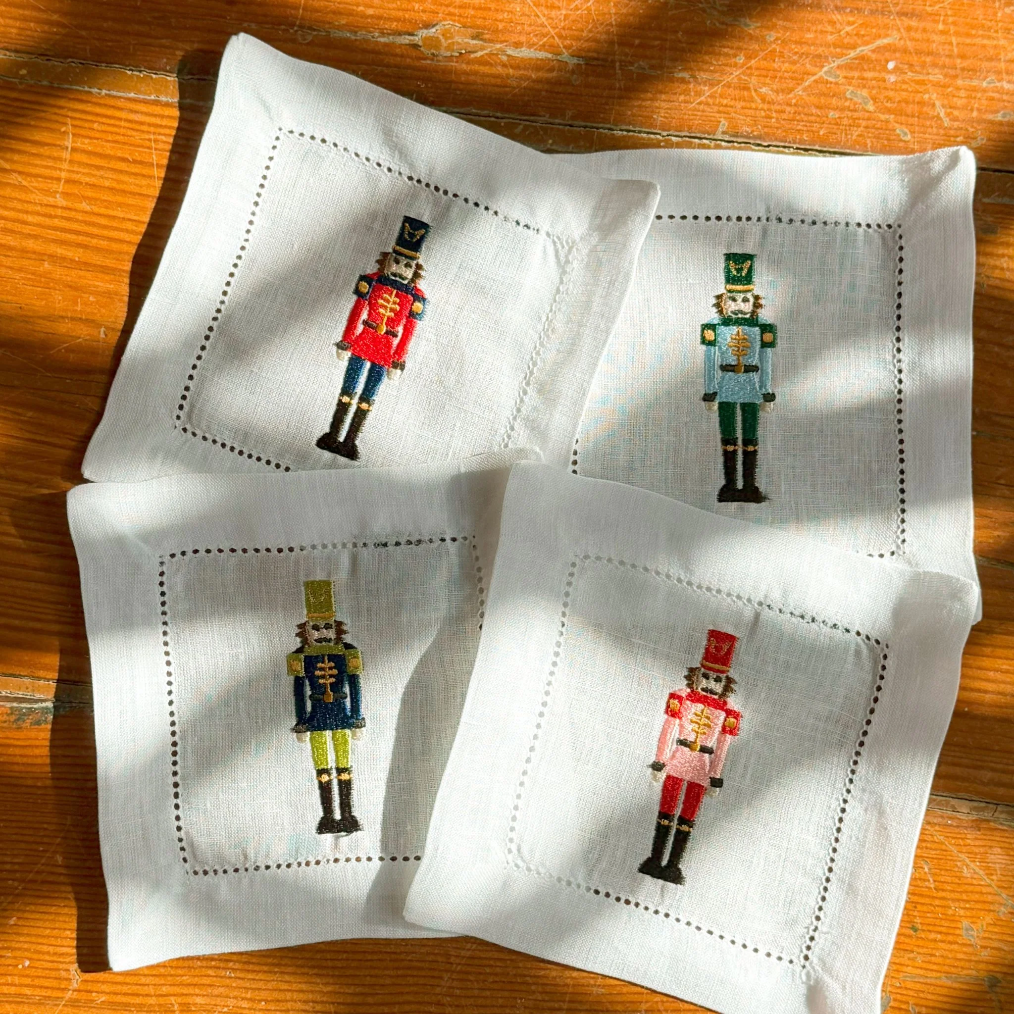 Roupa de mesa Mafra, em algodão, com soldados bordados - Image 10