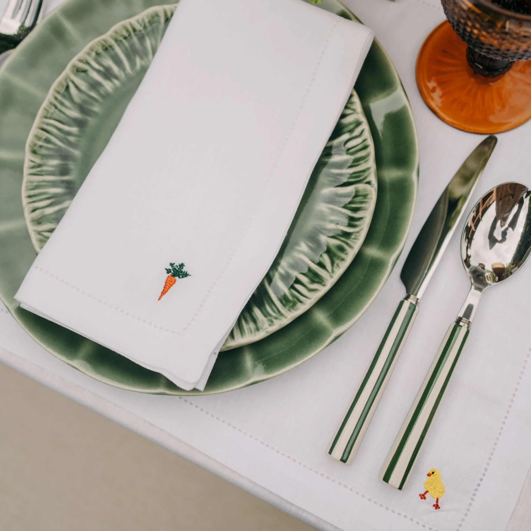 Roupa de mesa Mafra, em linho, com motivos de Páscoa bordados - Image 3
