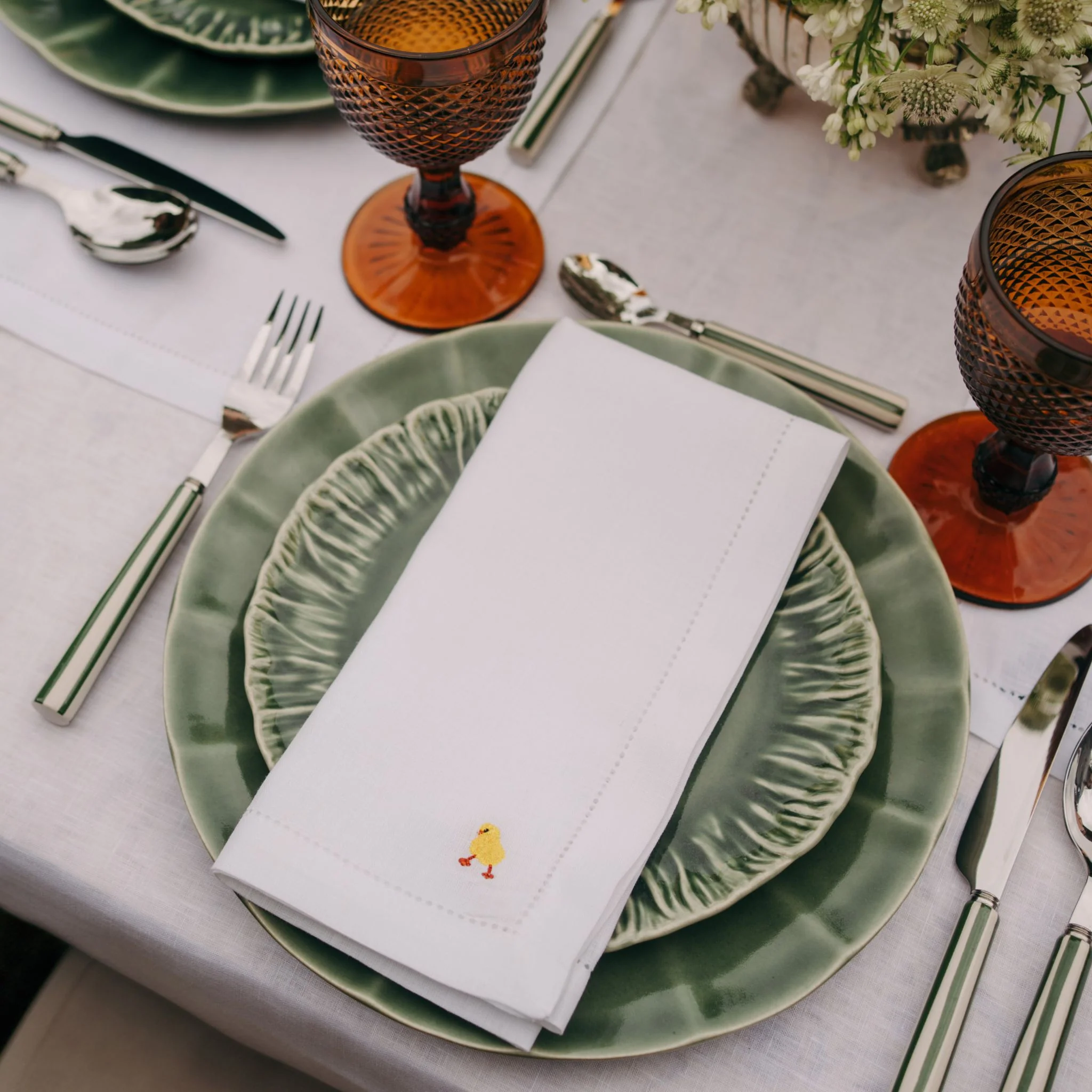 Roupa de mesa Mafra, em linho, com motivos de Páscoa bordados - Image 5