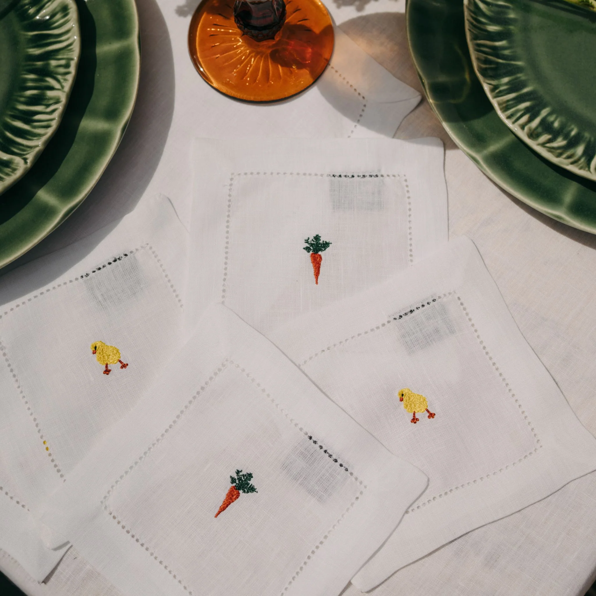 Roupa de mesa Mafra, em linho, com motivos de Páscoa bordados - Image 8