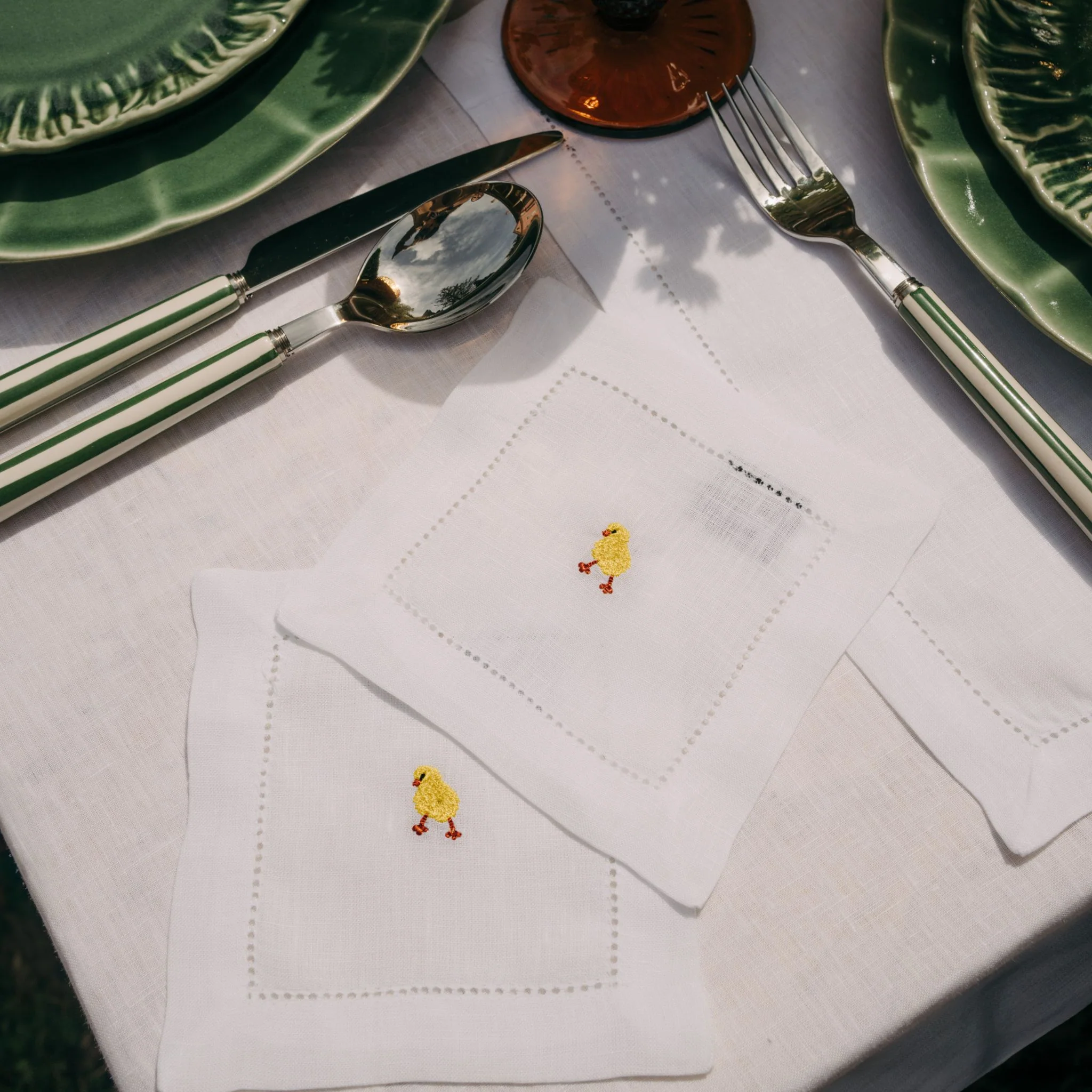 Roupa de mesa Mafra, em linho, com motivos de Páscoa bordados - Image 9